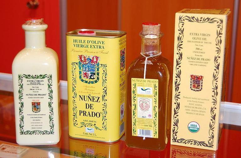Hostal Los Claveles Baena Kültér fotó