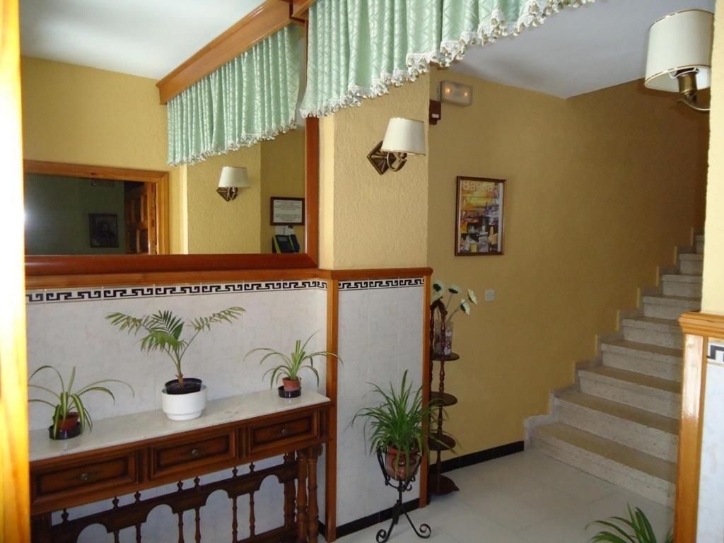 Hostal Los Claveles Baena Kültér fotó
